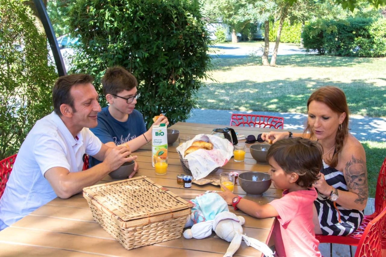 Camping Les Portes Du Beaujolais Anse Kültér fotó