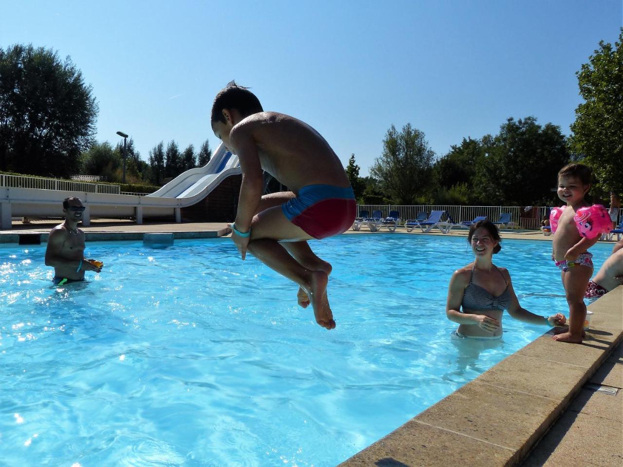 Camping Les Portes Du Beaujolais Anse Kültér fotó
